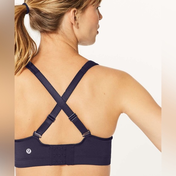 Lululemon Ta Ta Tamer III in Midnight Navy Size Medium - Picture 2 of 8